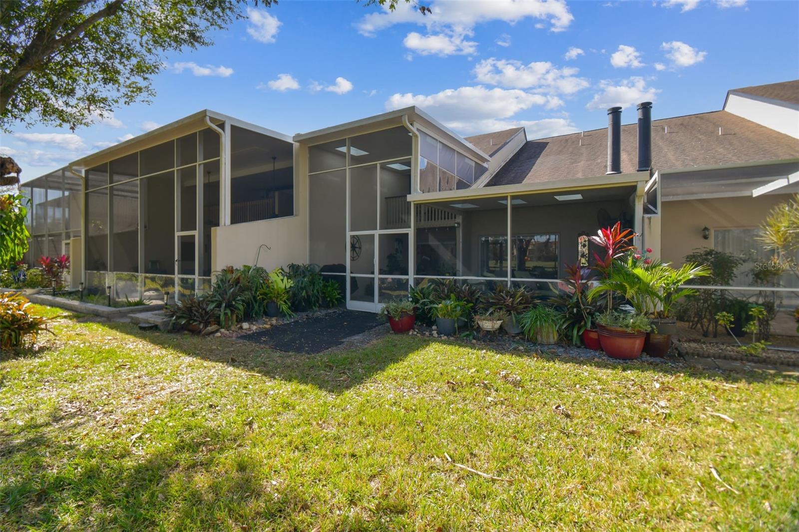 FAIRWAY LAKES TWNHMS II A C - Residential