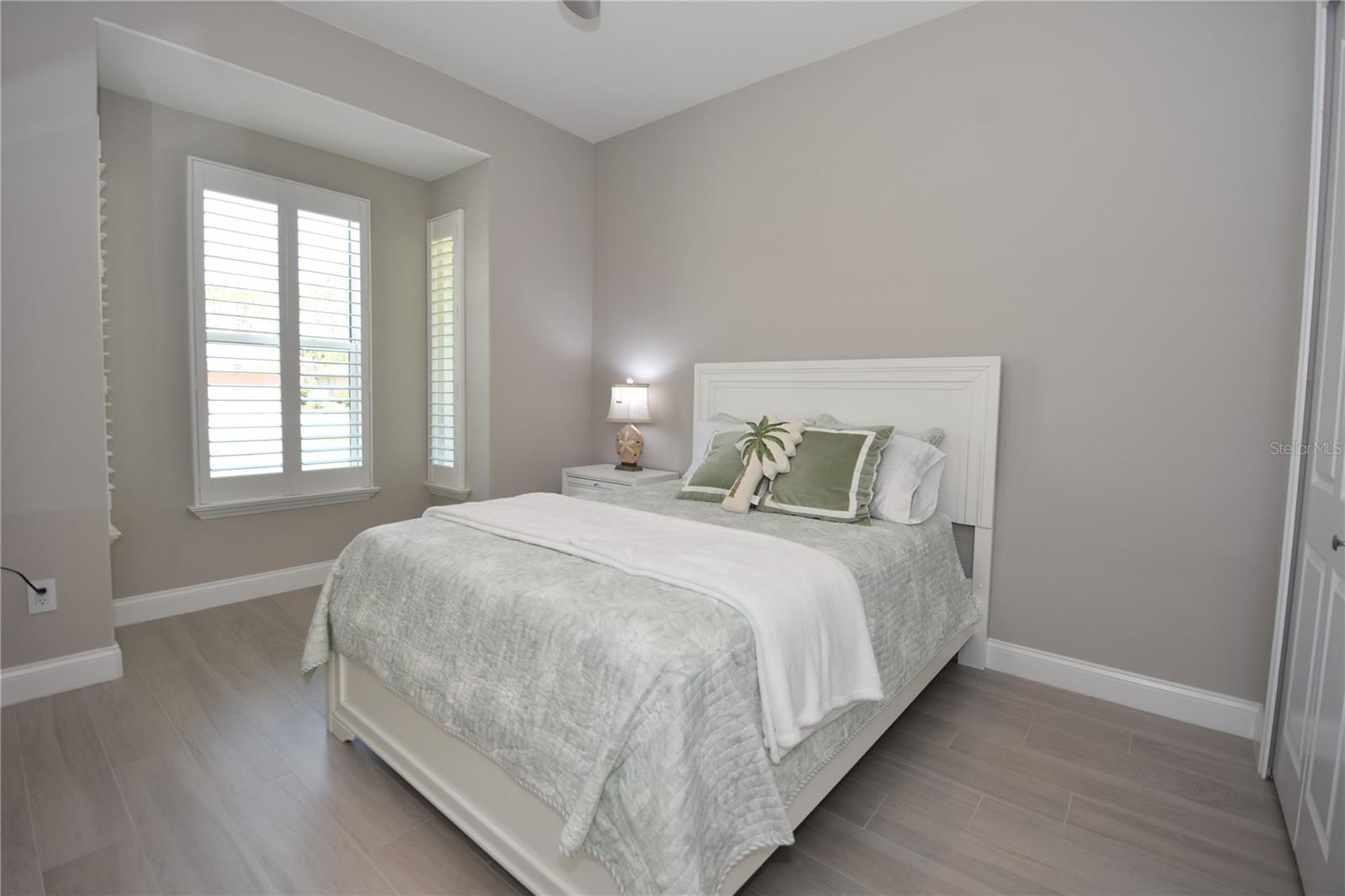 CYPRESS KNOLL - Residential Lease