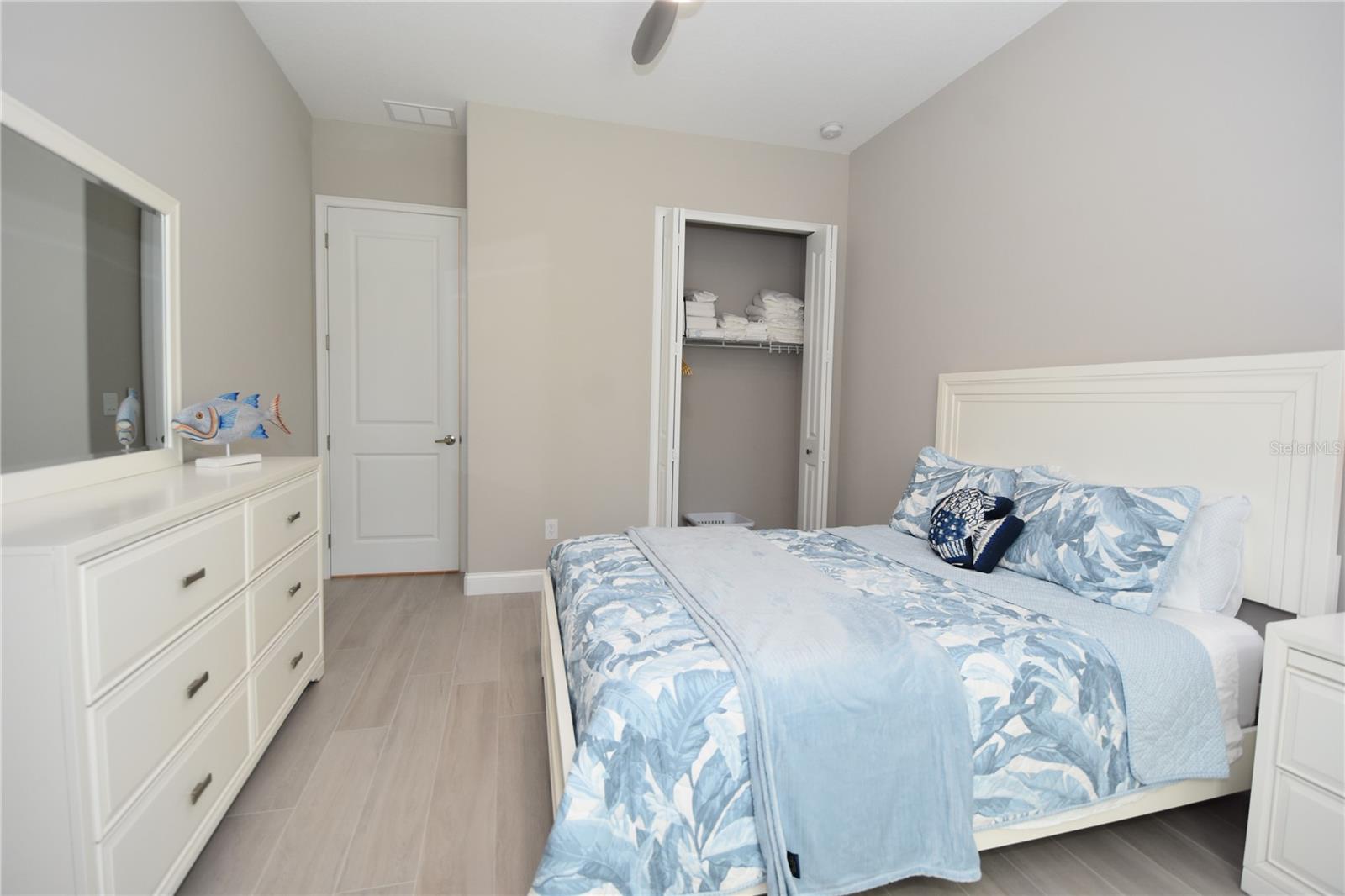CYPRESS KNOLL - Residential Lease