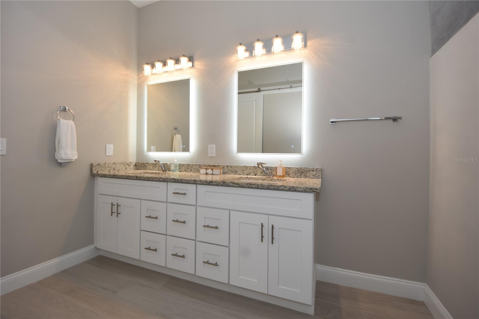 CYPRESS KNOLL - Residential Lease