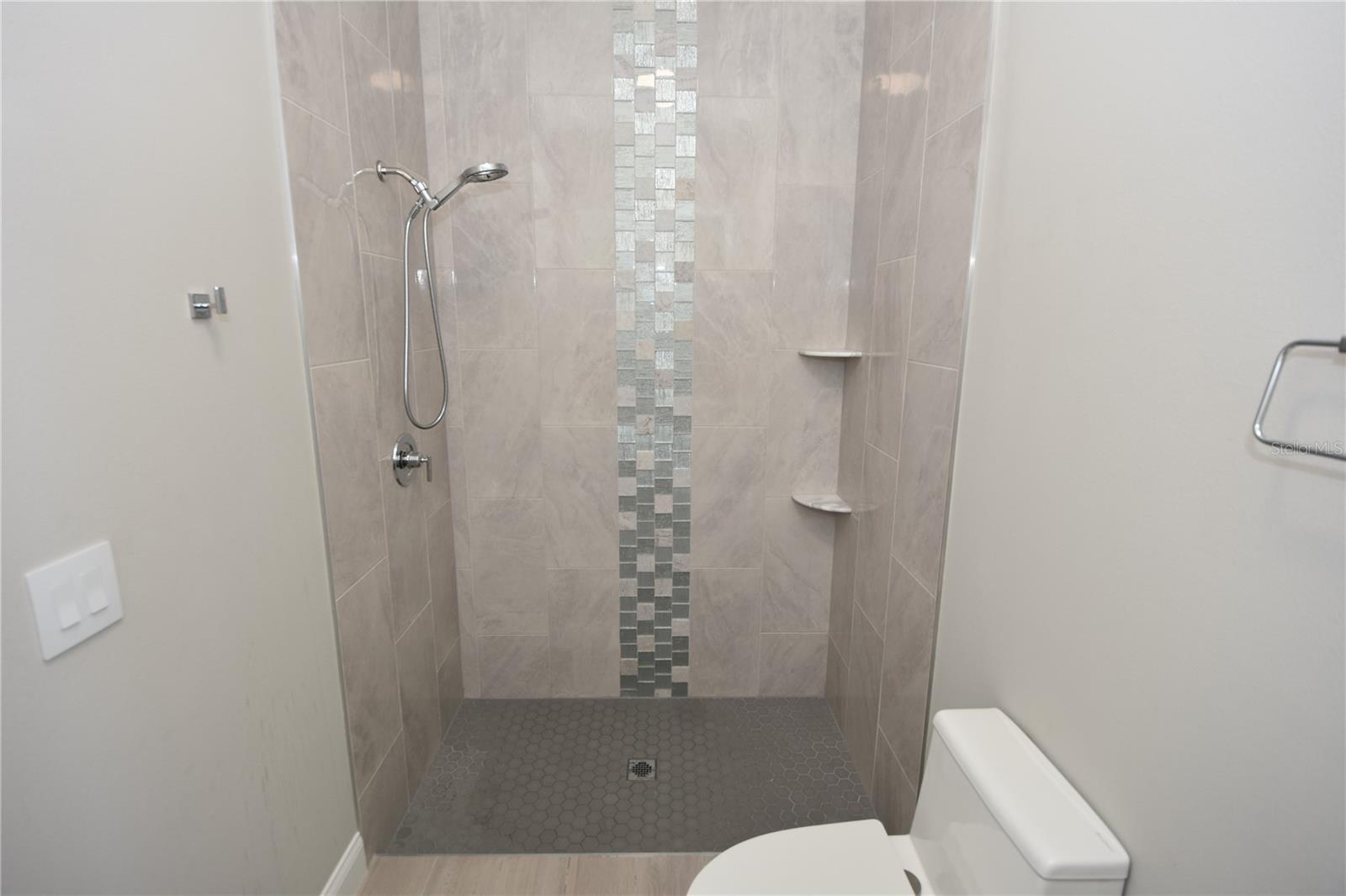 CYPRESS KNOLL - Residential Lease