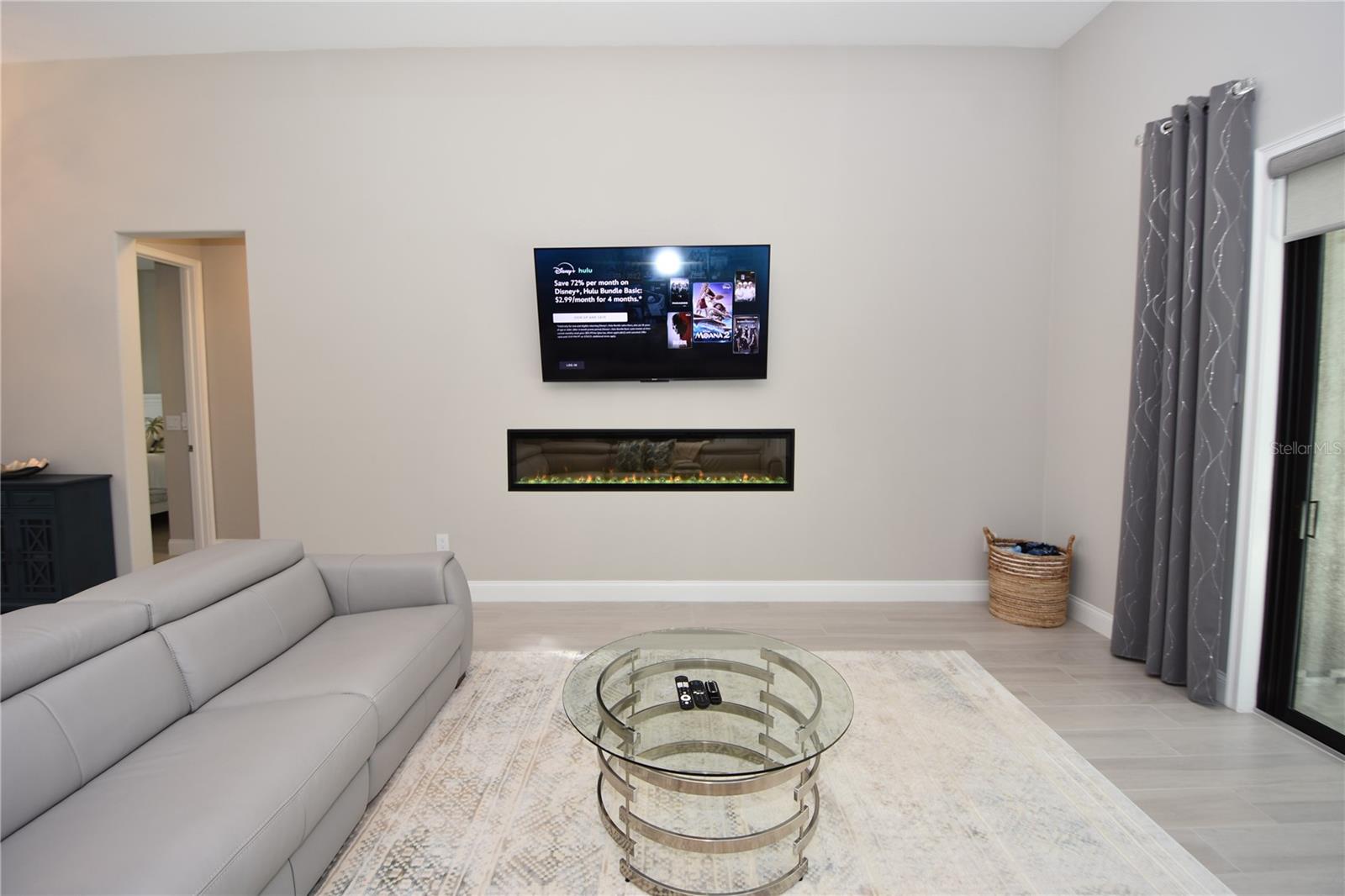 CYPRESS KNOLL - Residential Lease