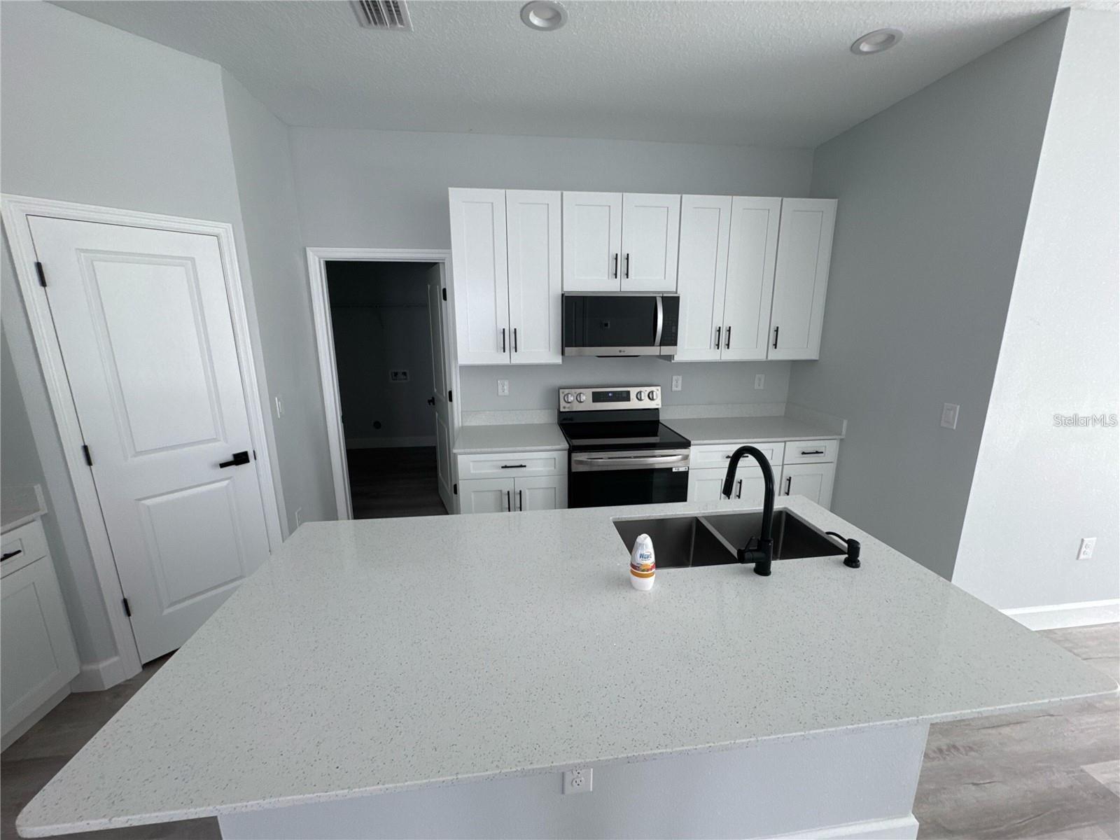 ROTONDA LAKES - Residential Lease