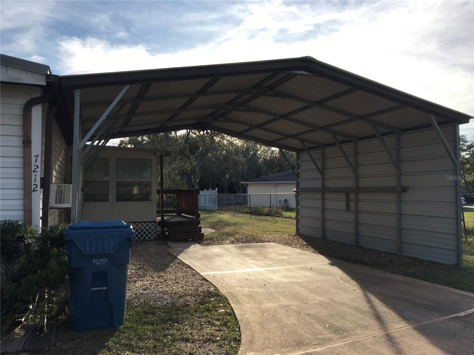 WEEKI WACHEE - Residential