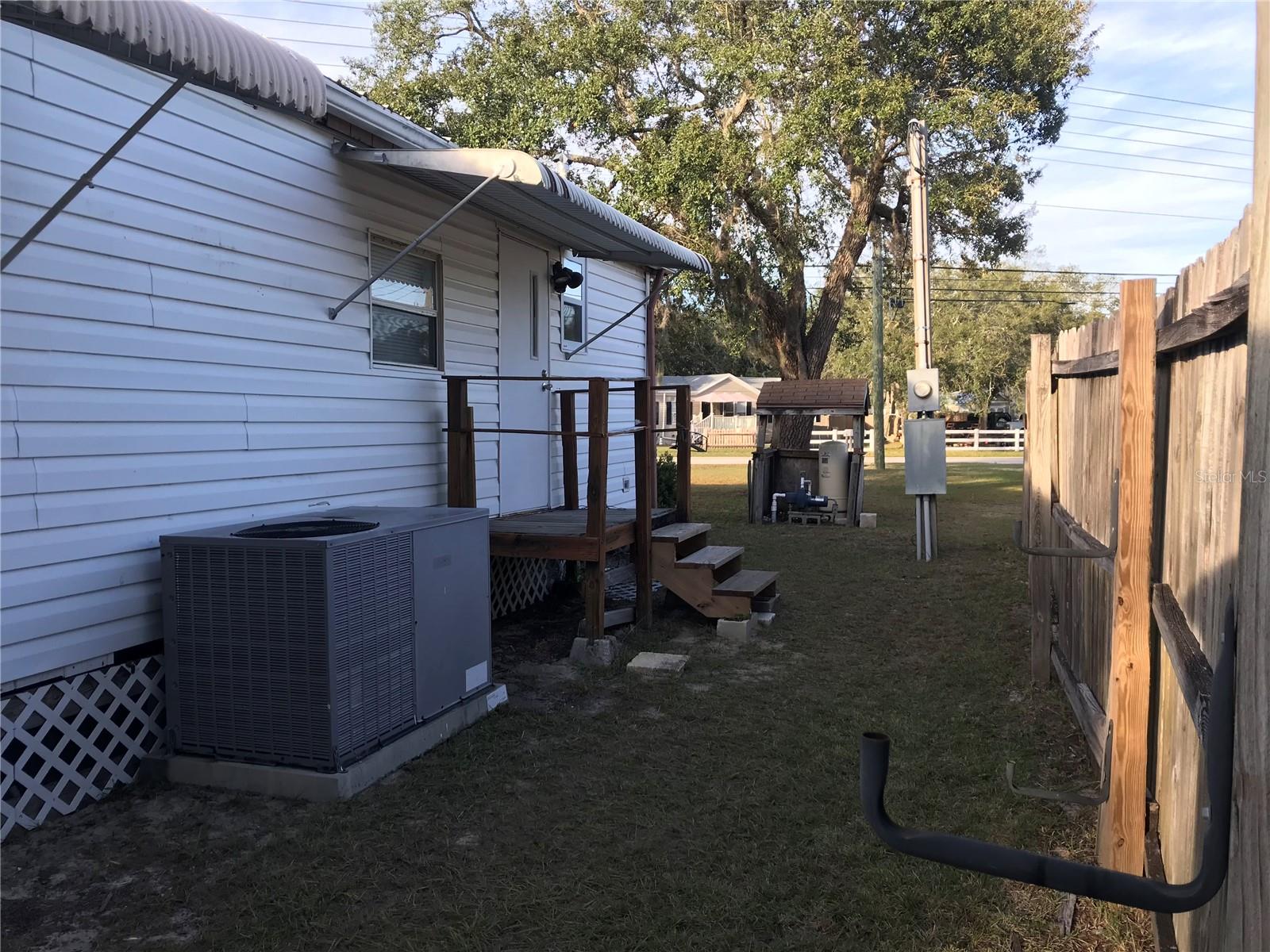 WEEKI WACHEE - Residential