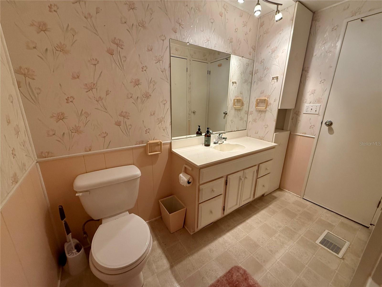 GOLDEN GATE MOBILE HOME PARK UNREC - Residential