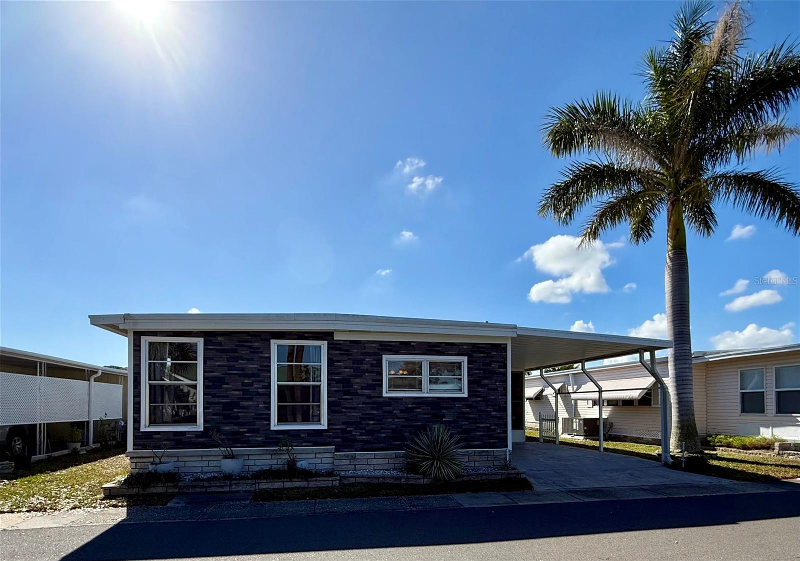 GOLDEN GATE MOBILE HOME PARK UNREC - Residential