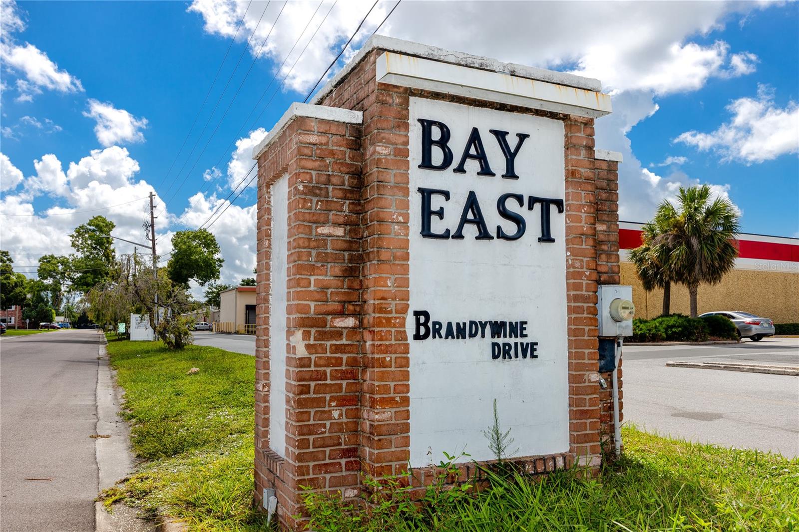 400 BRANDY WINE DRIVE 400
