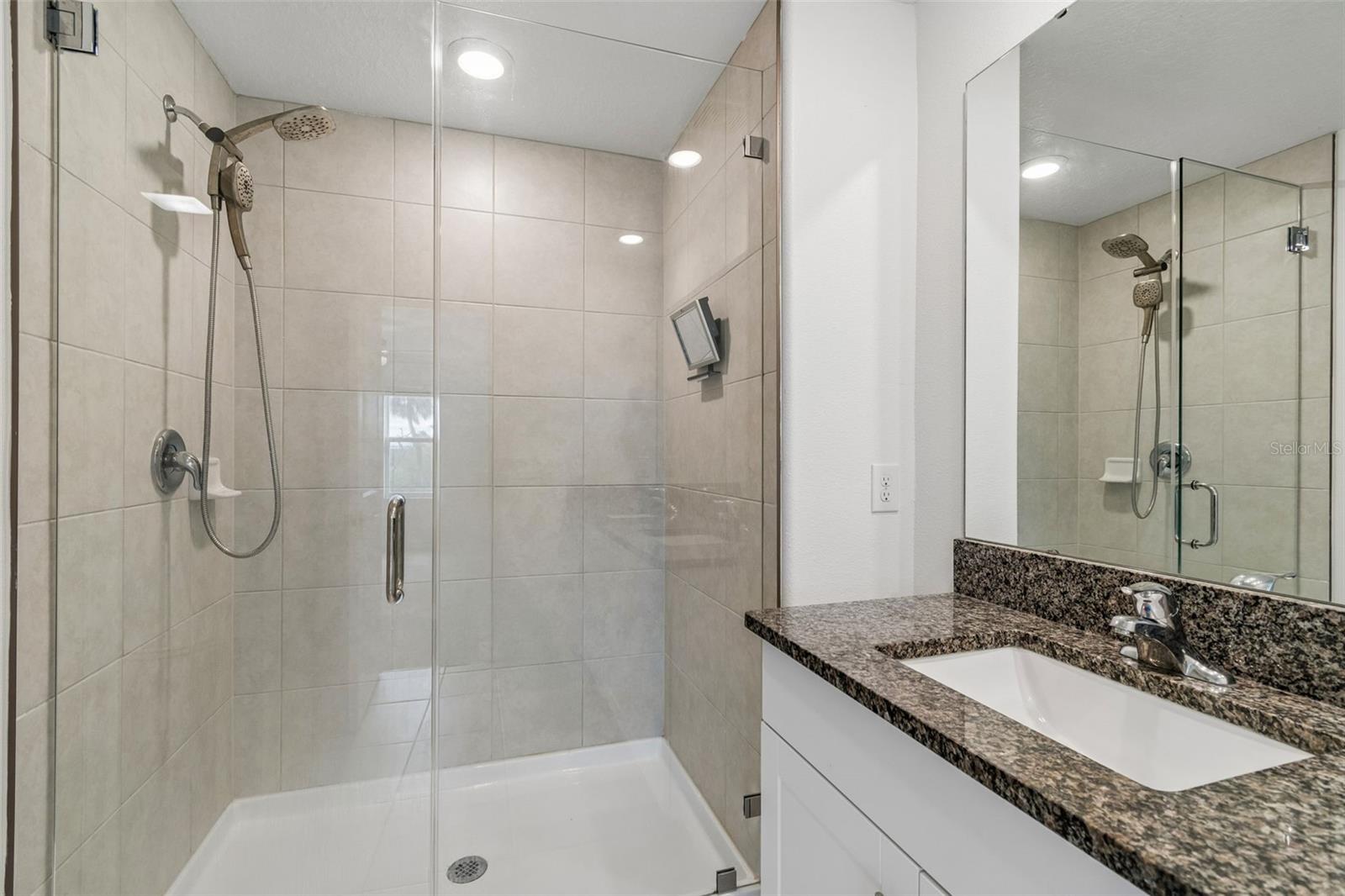 PALM RIVER TWNHMS PH 2 - Residential