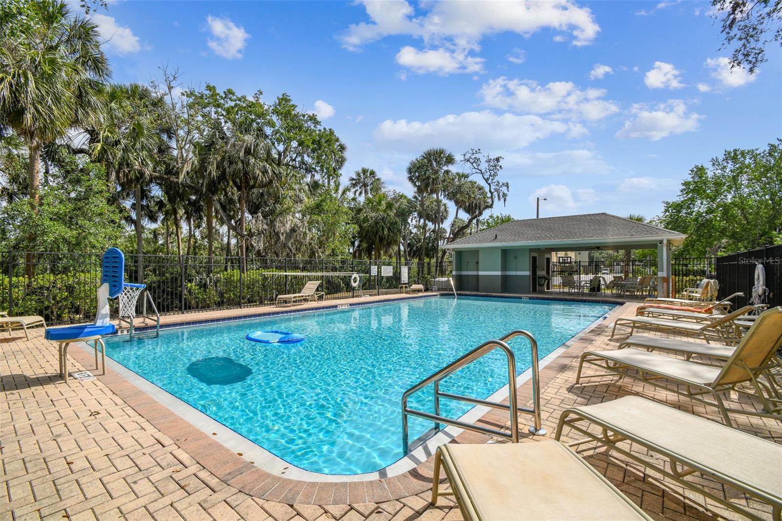 PALM RIVER TWNHMS PH 2 - Residential