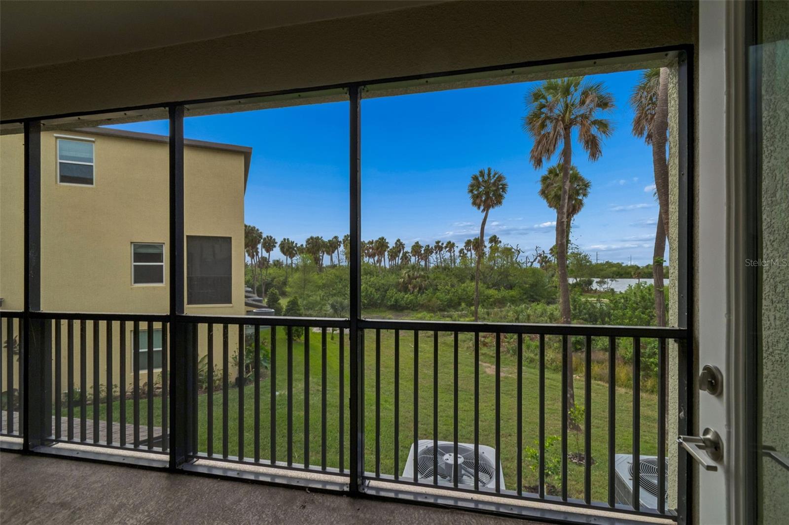 PALM RIVER TWNHMS PH 2 - Residential