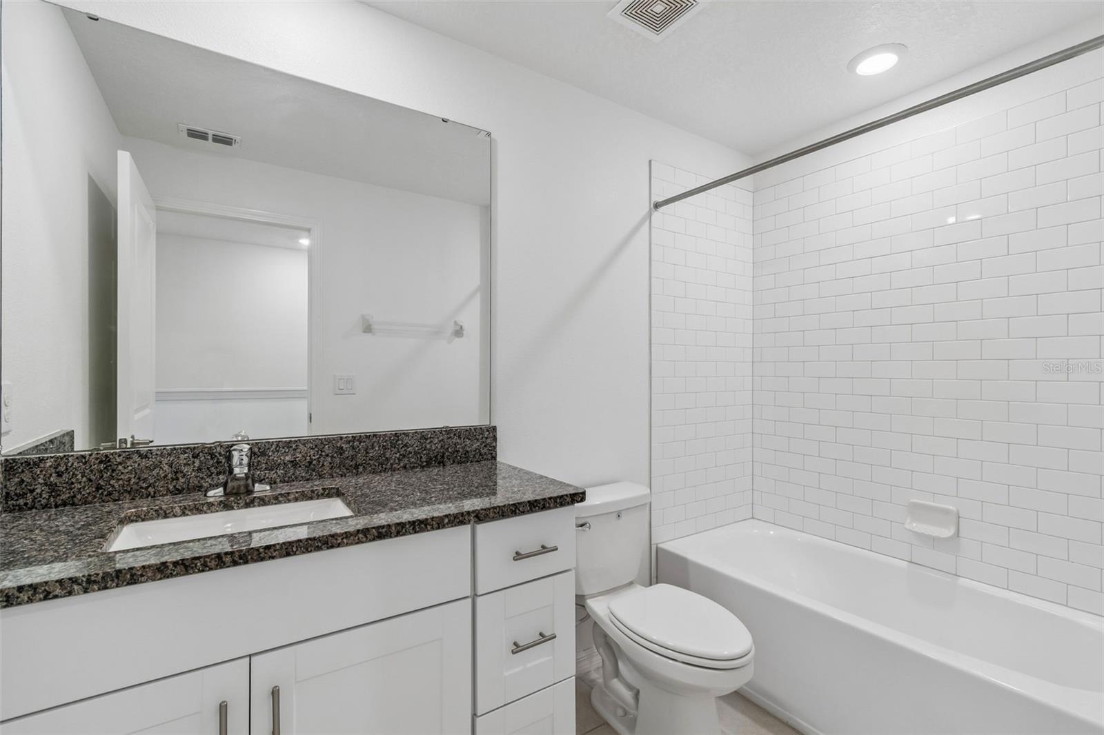 PALM RIVER TWNHMS PH 2 - Residential