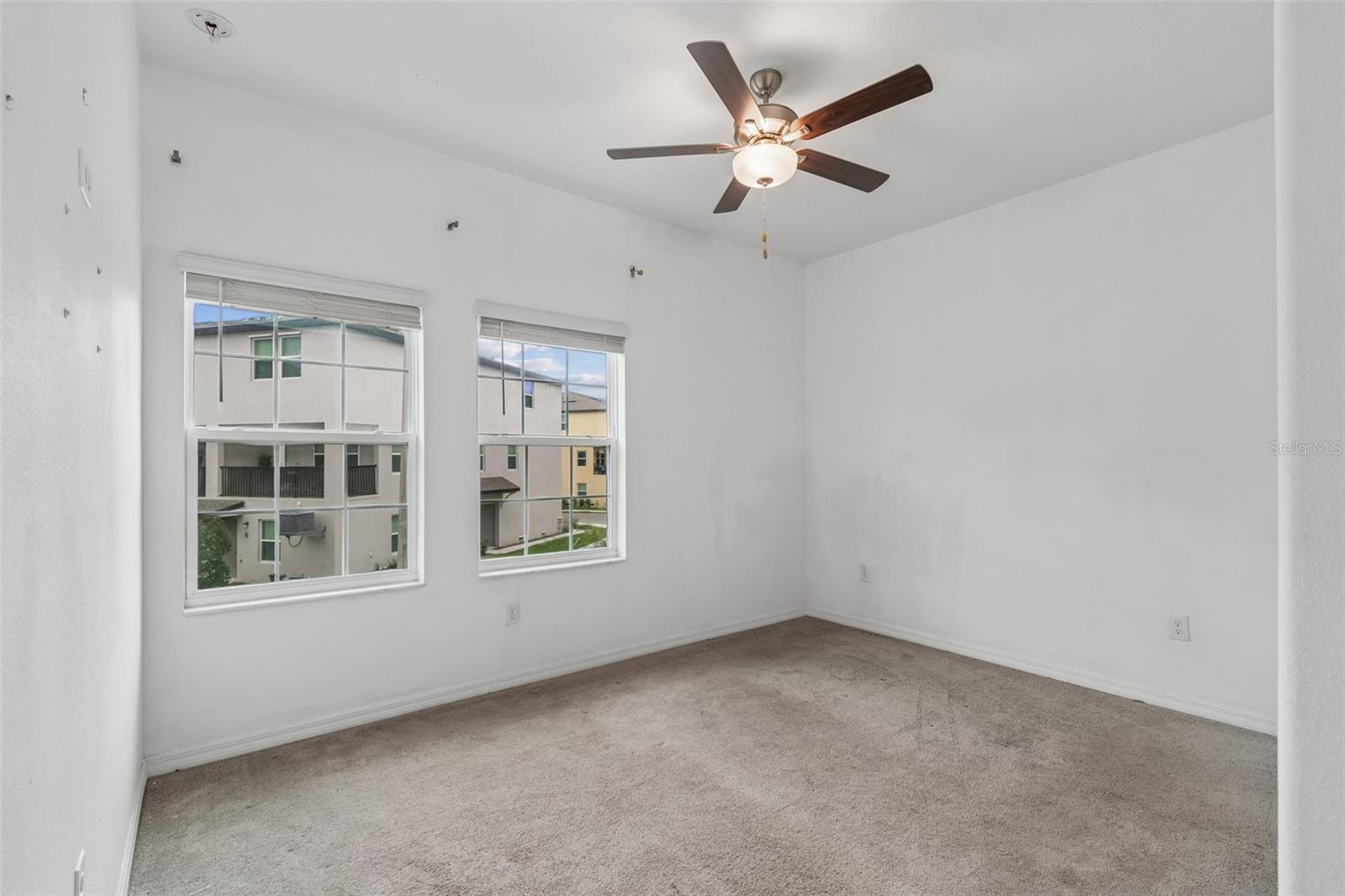 PALM RIVER TWNHMS PH 2 - Residential