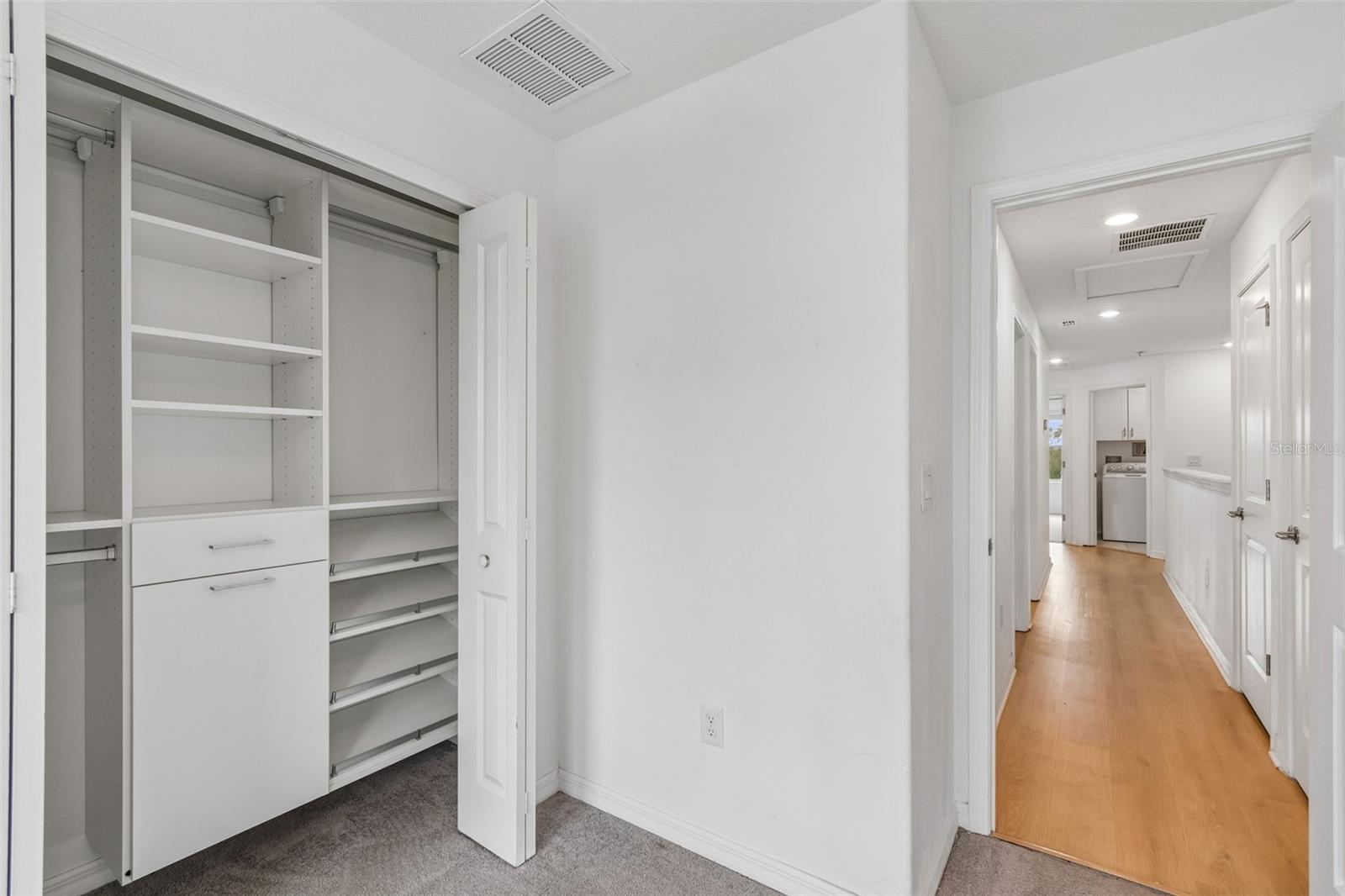 PALM RIVER TWNHMS PH 2 - Residential