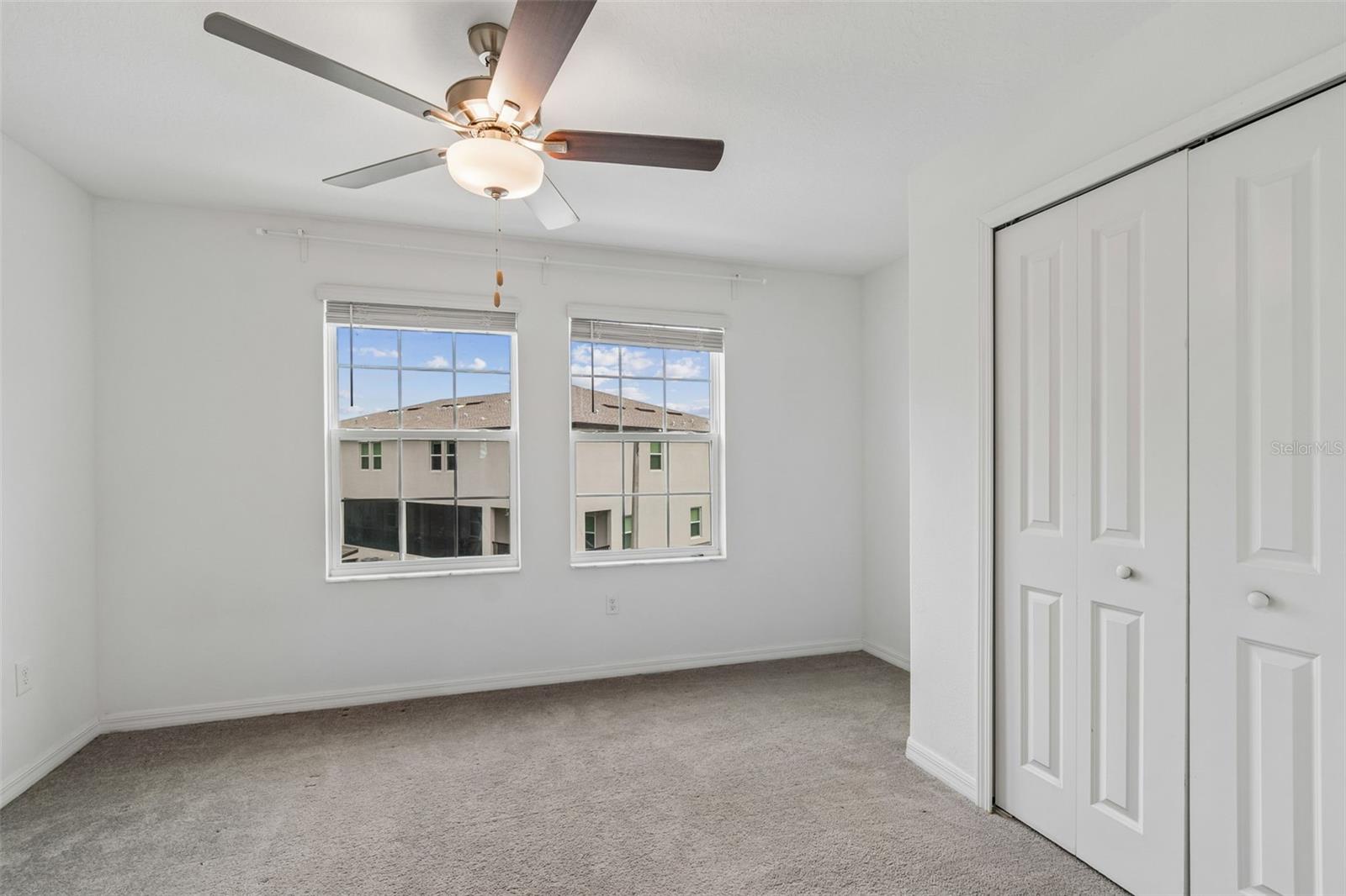 PALM RIVER TWNHMS PH 2 - Residential