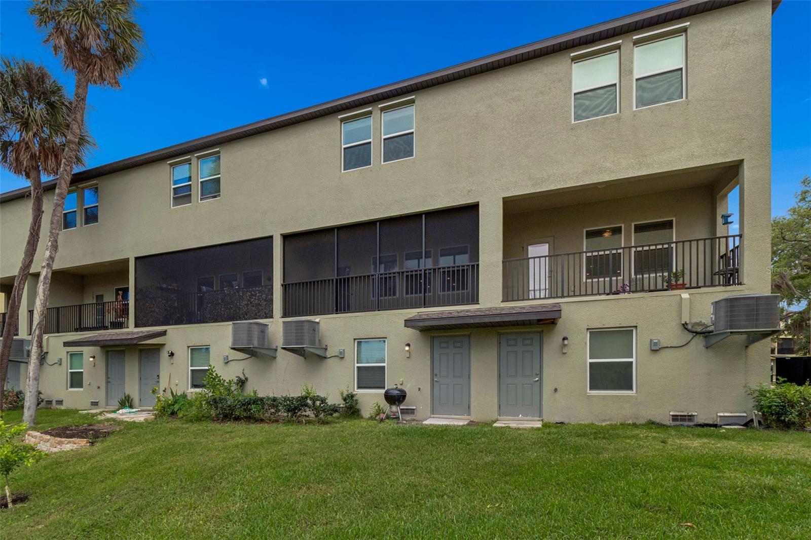 PALM RIVER TWNHMS PH 2 - Residential