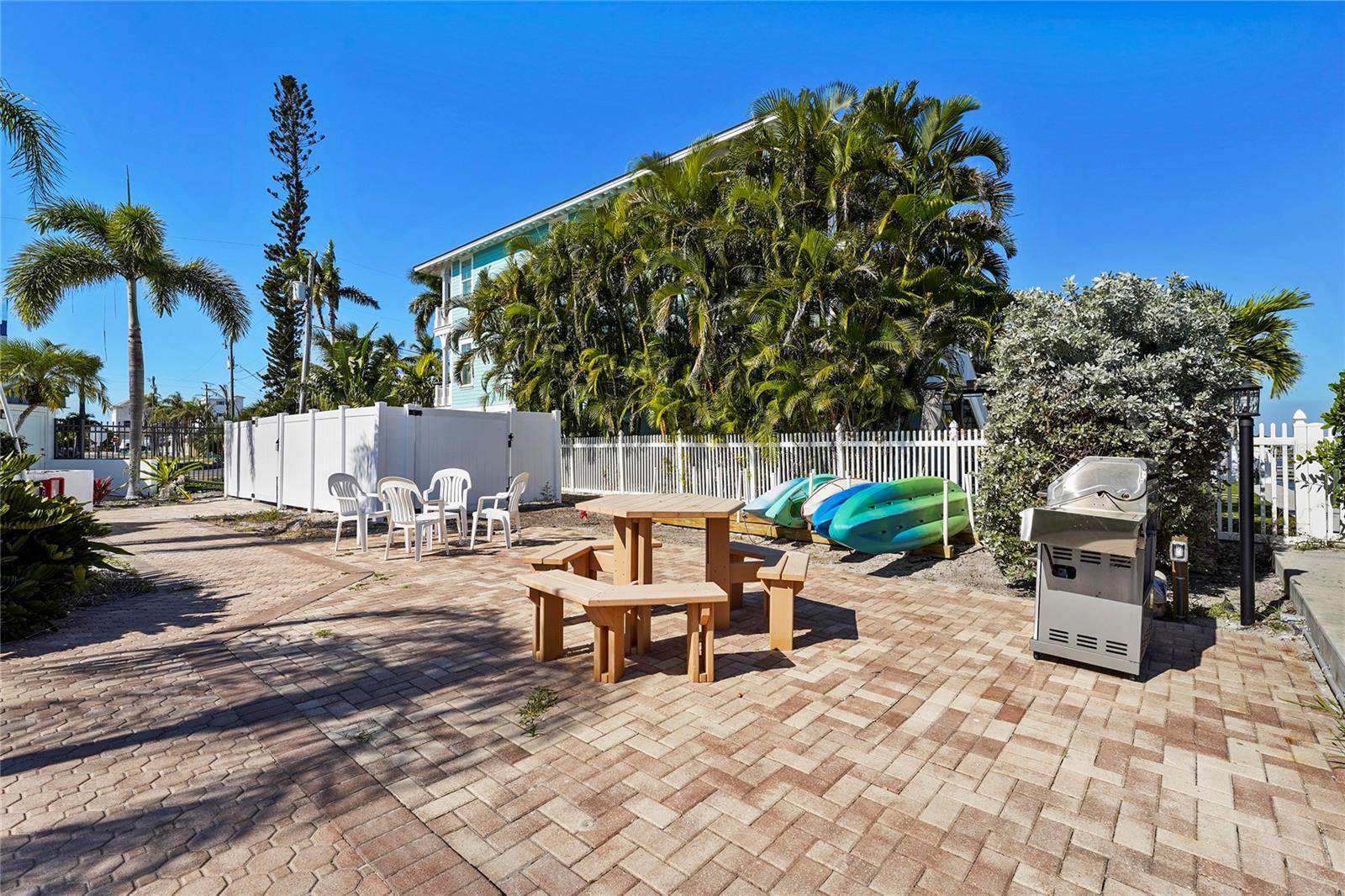 SUMMER SANDS - Residential