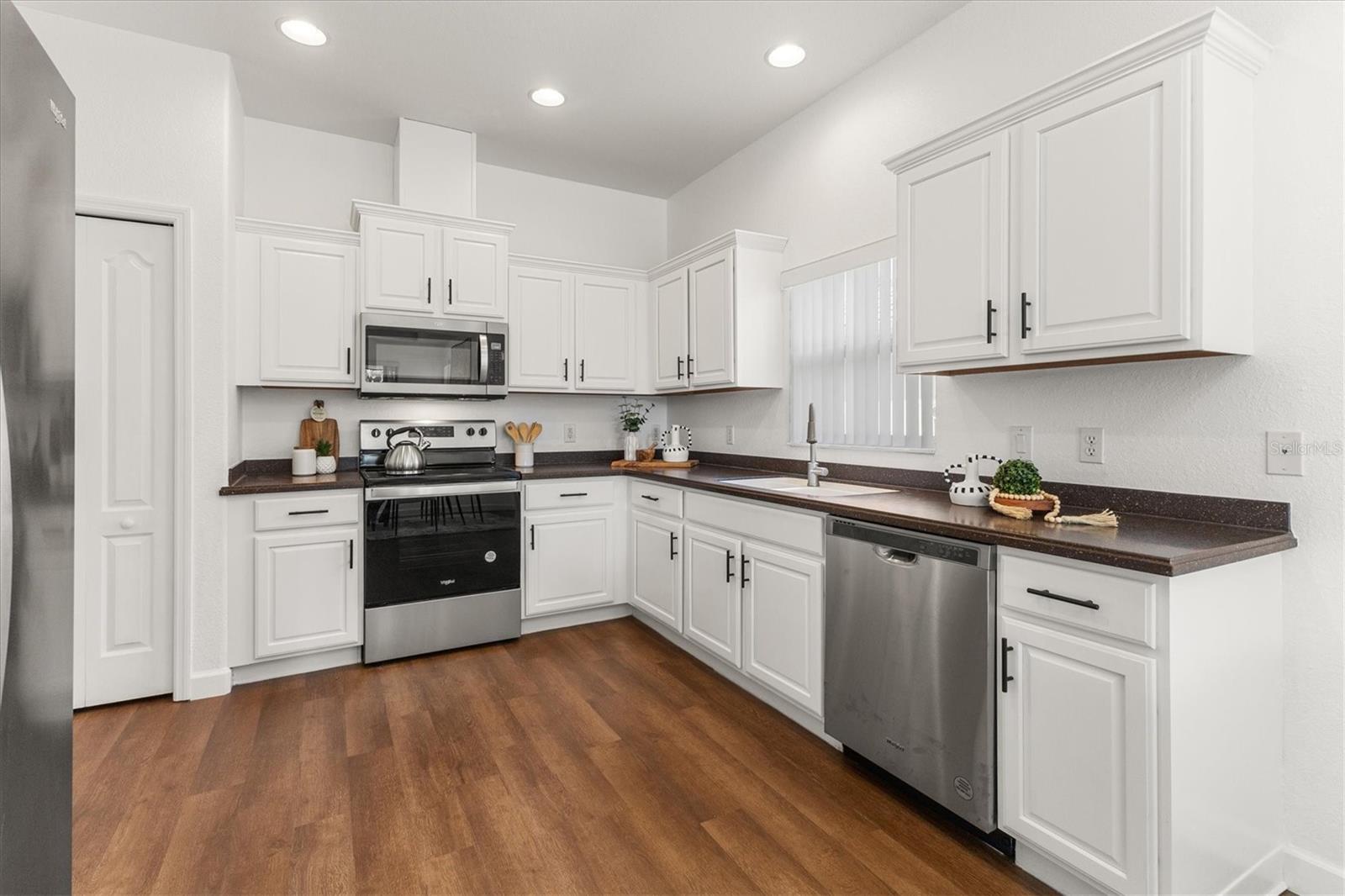 STONEYBROOK AT VENICE - Residential