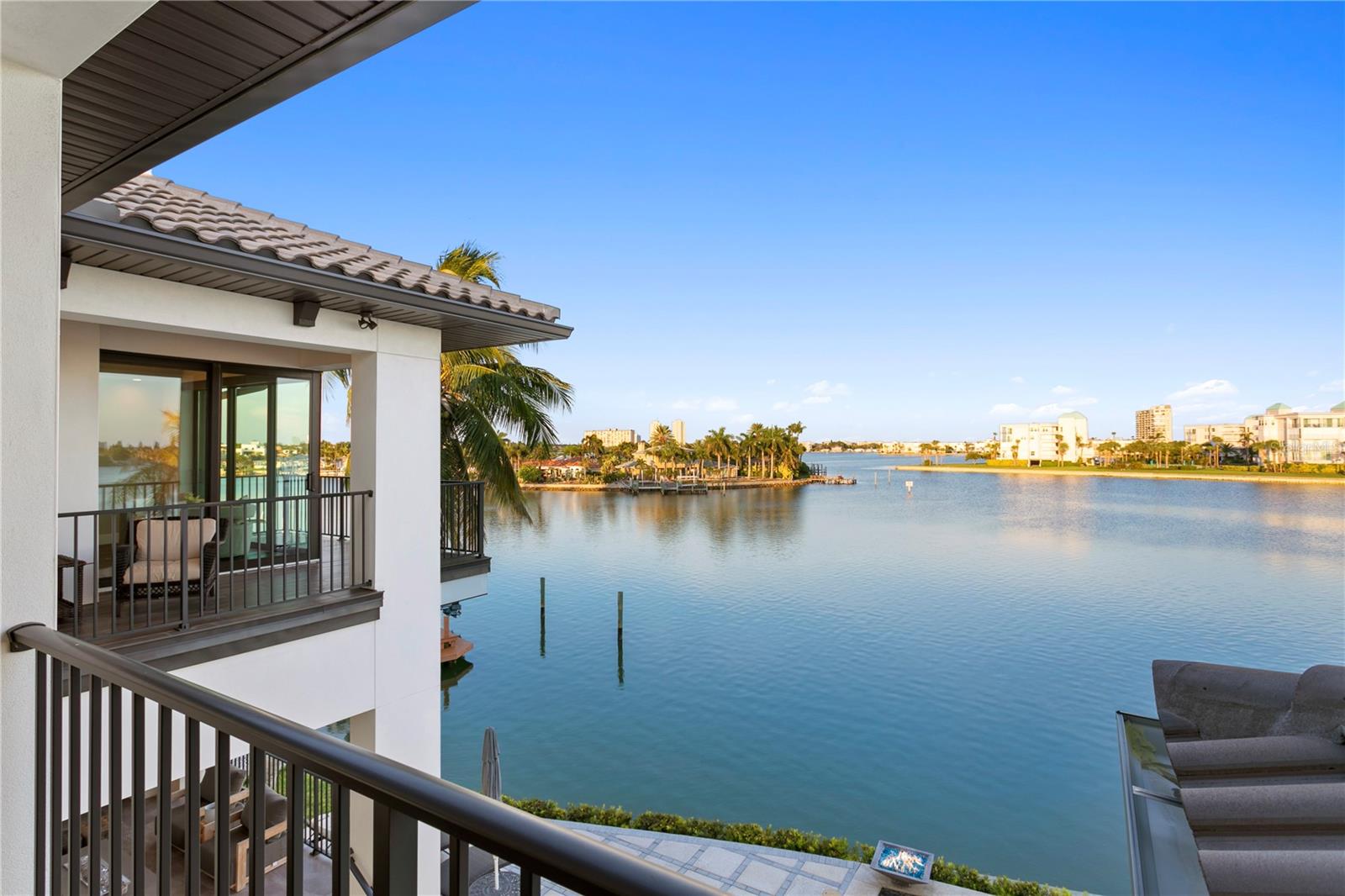 SOUTH CSWY ISLE YACHT CLUB 4TH ADD - Residential