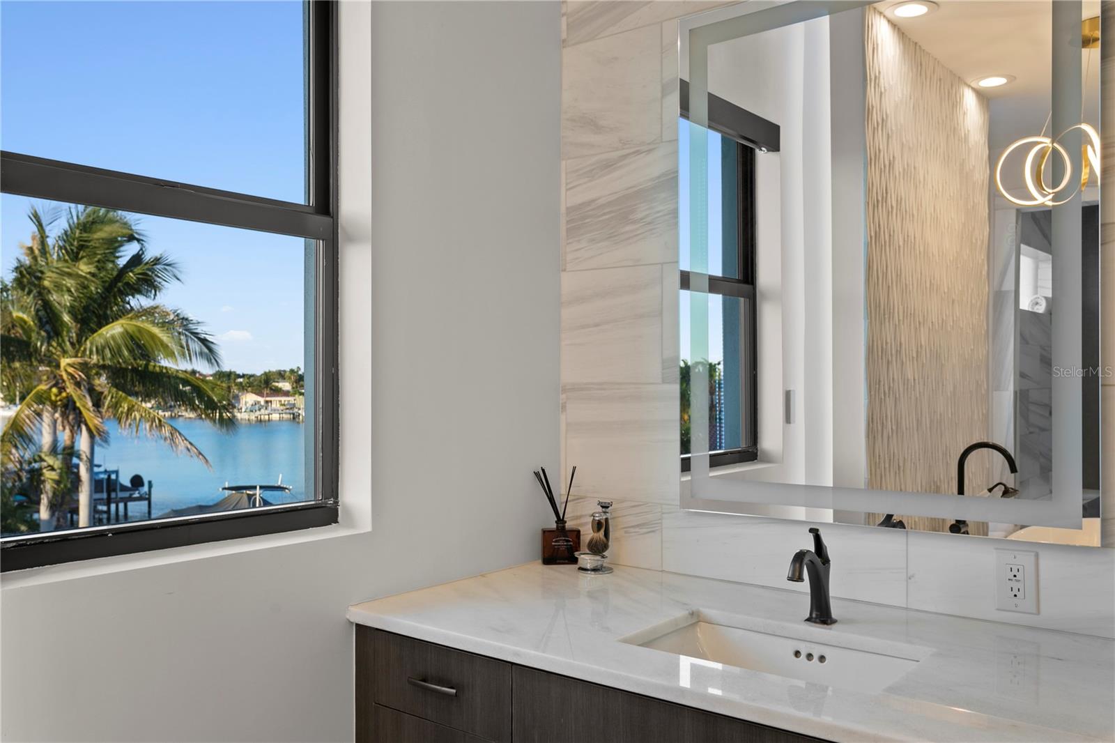 SOUTH CSWY ISLE YACHT CLUB 4TH ADD - Residential