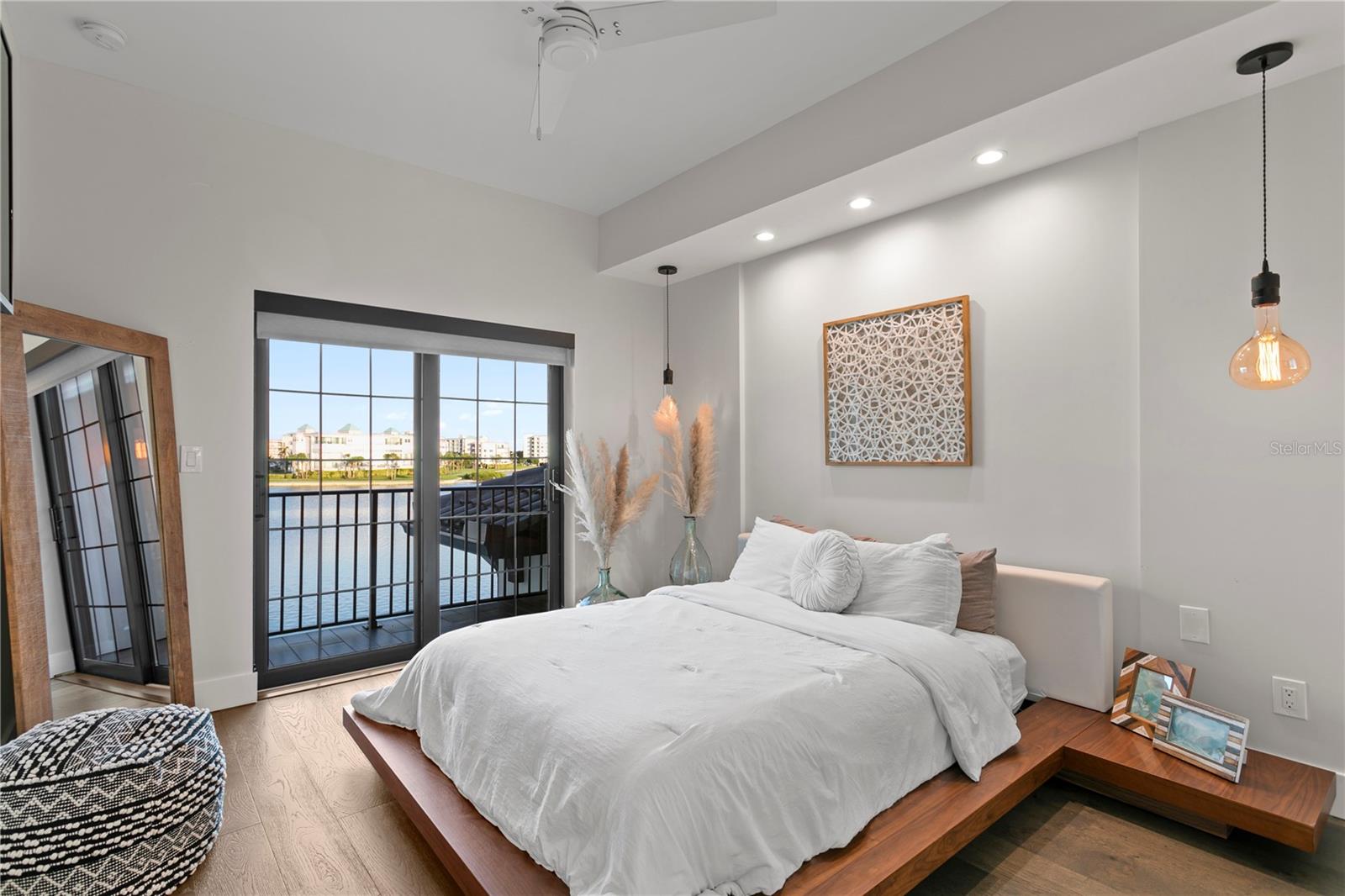 SOUTH CSWY ISLE YACHT CLUB 4TH ADD - Residential