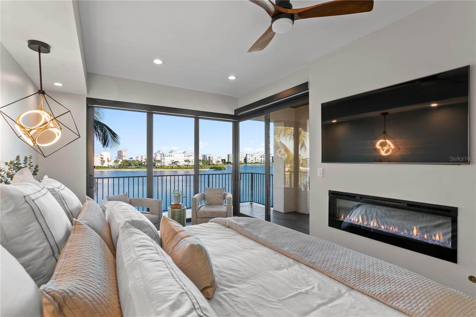 SOUTH CSWY ISLE YACHT CLUB 4TH ADD - Residential