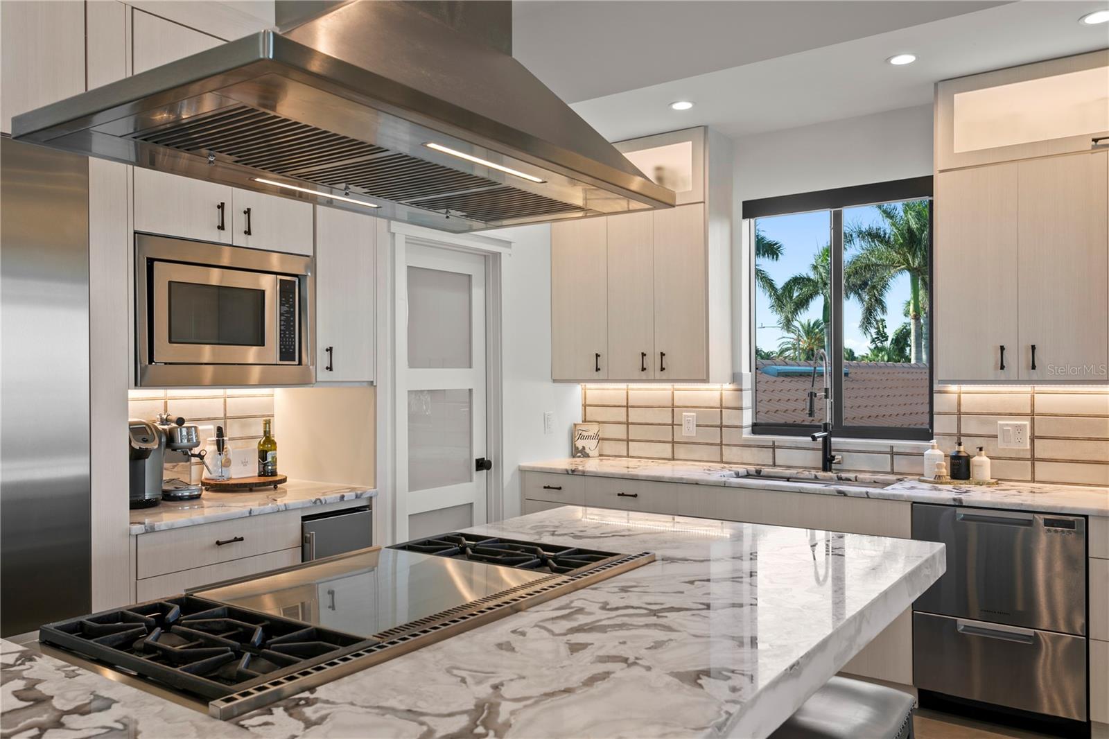 SOUTH CSWY ISLE YACHT CLUB 4TH ADD - Residential