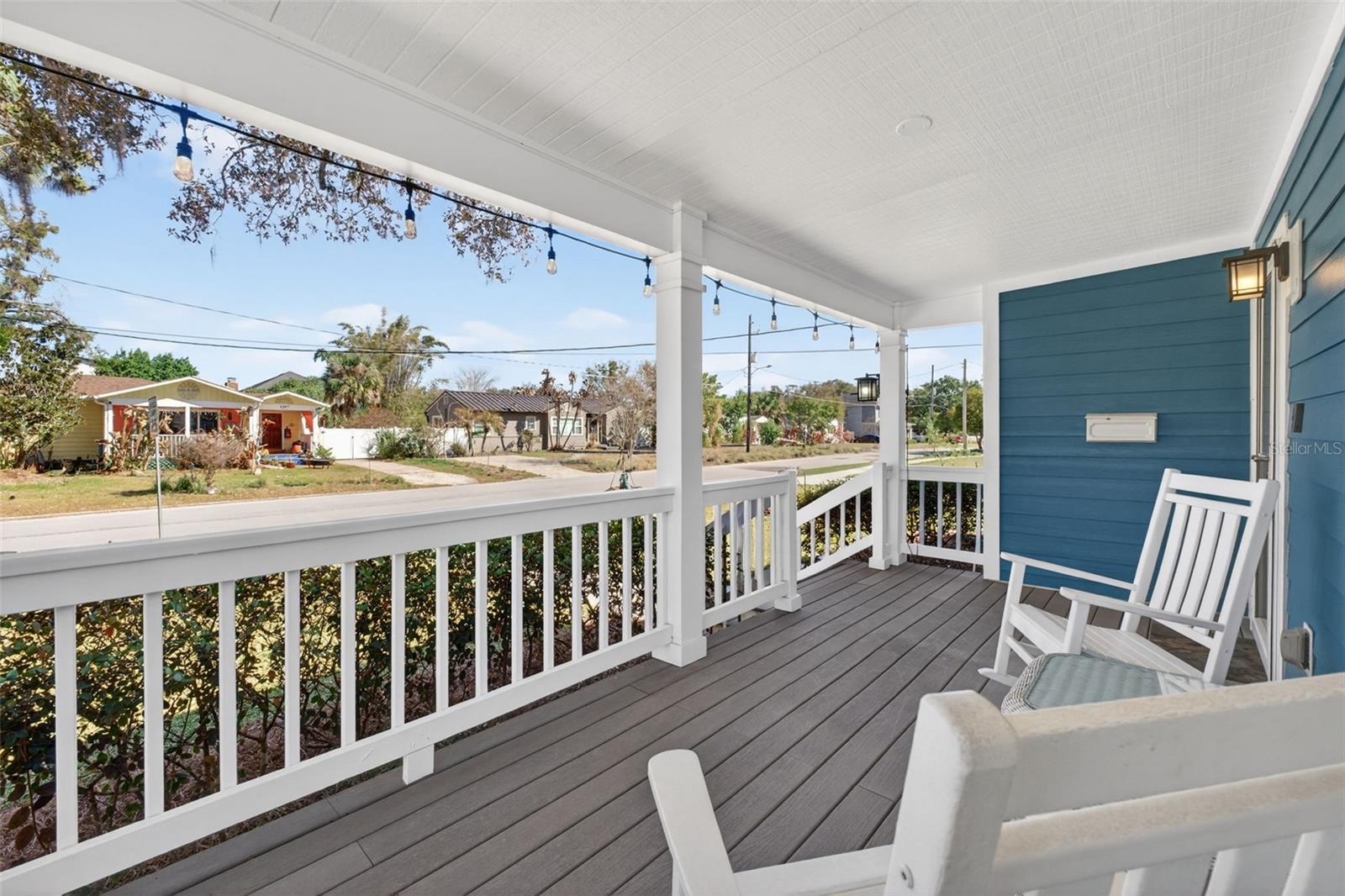 COLONIAL MANOR - Residential