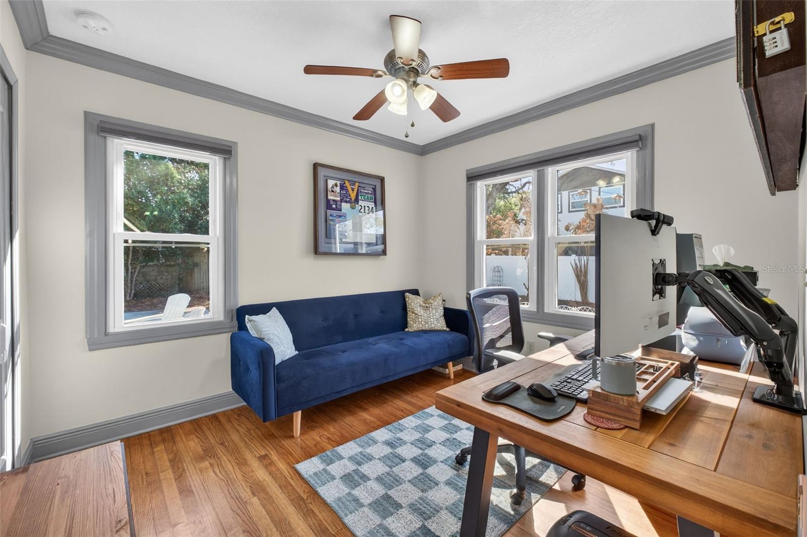 COLONIAL MANOR - Residential