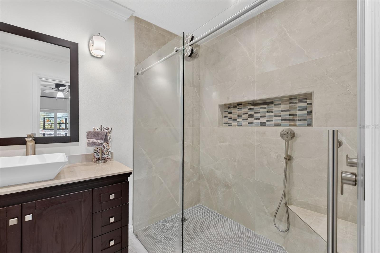 COLONIAL MANOR - Residential