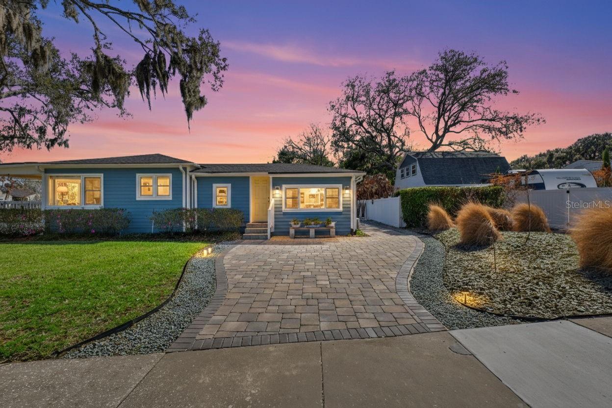 COLONIAL MANOR - Residential