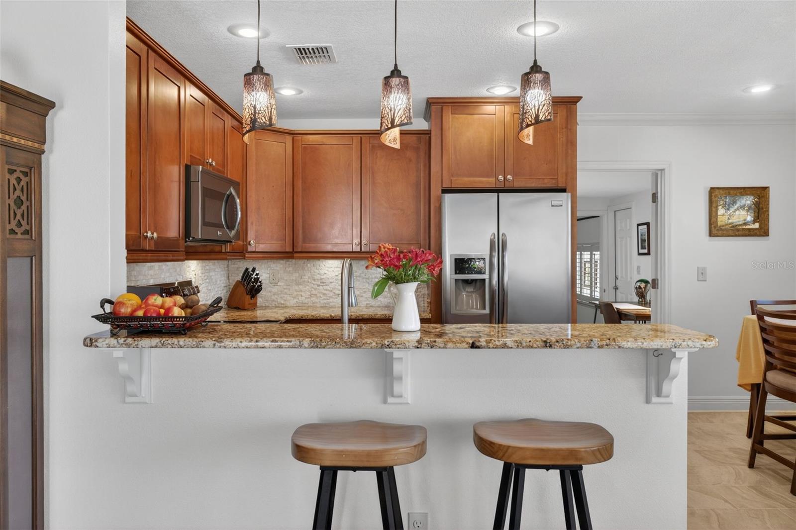 COLONIAL MANOR - Residential