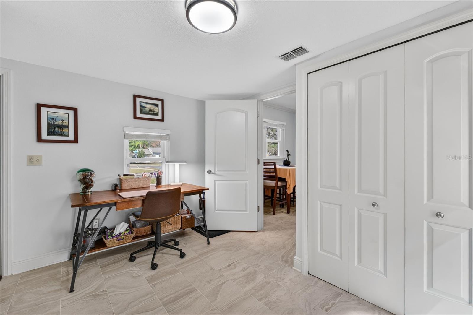 COLONIAL MANOR - Residential