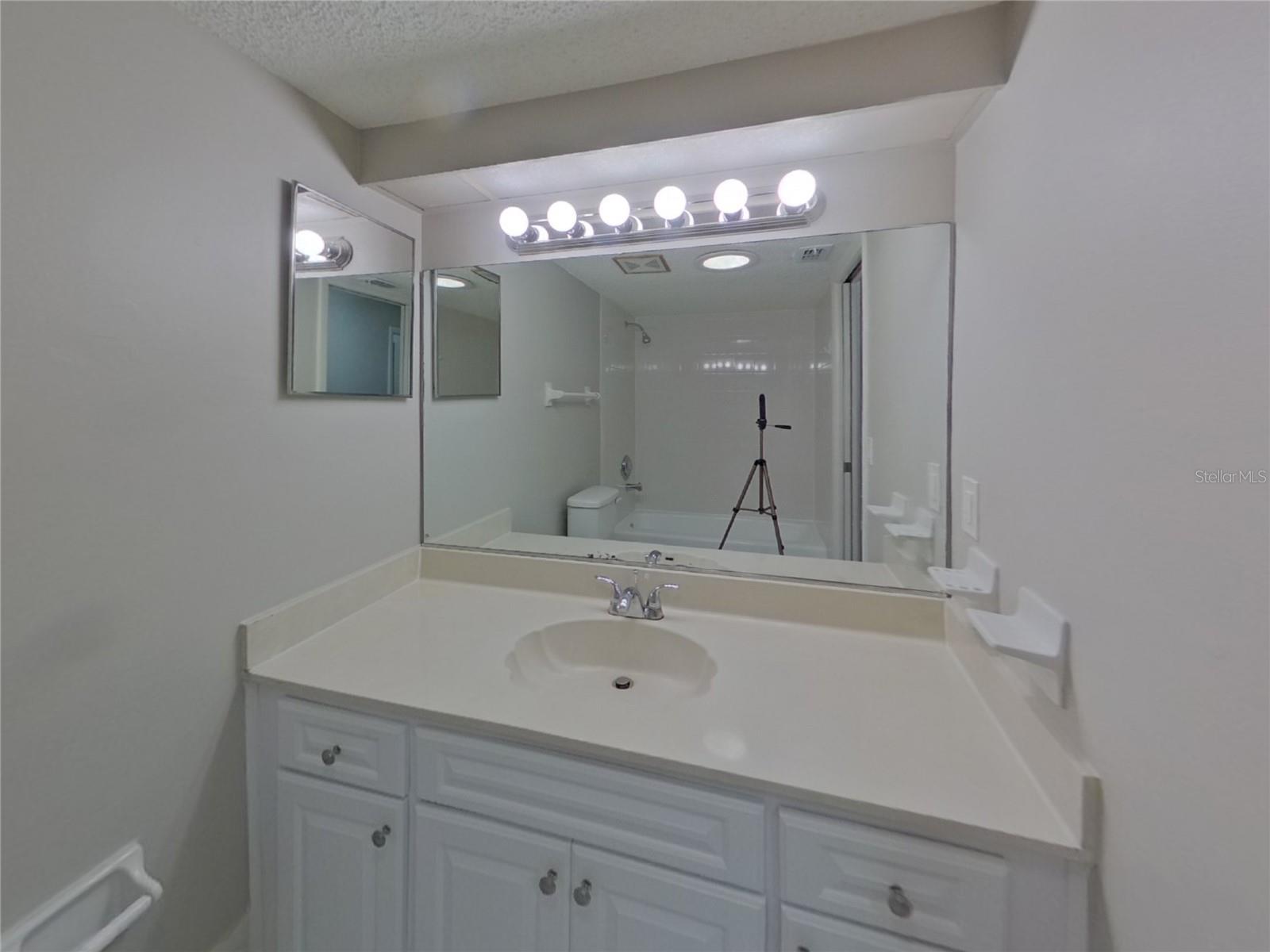 STONEHEDGE - Residential Lease