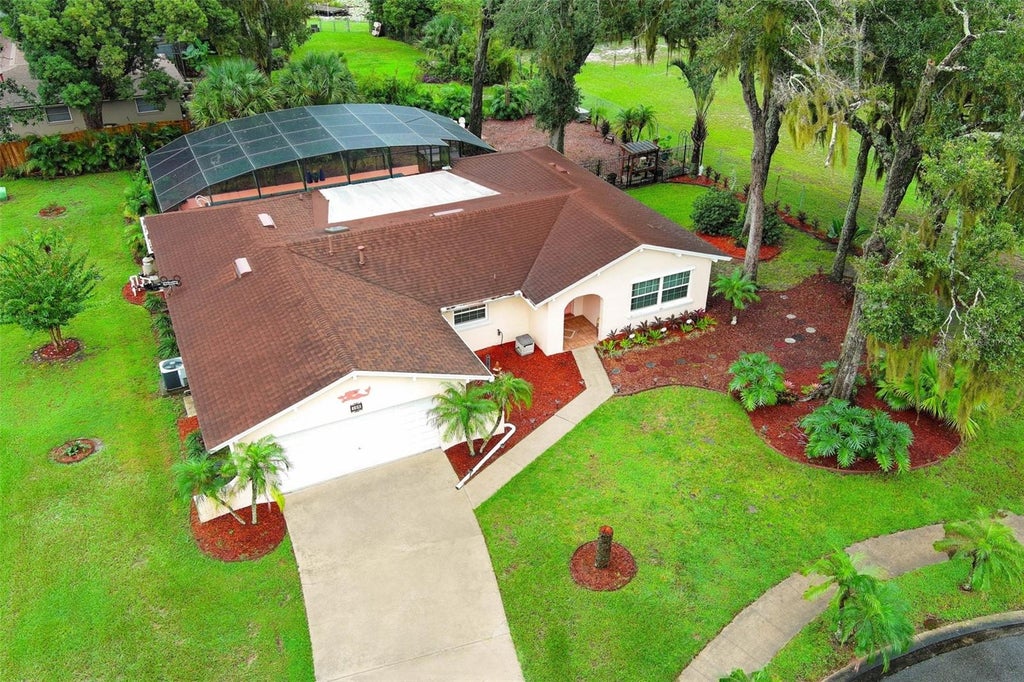 Photo of 106 Poplar Place, Longwood, FL 32750 (MLS # O6447892)