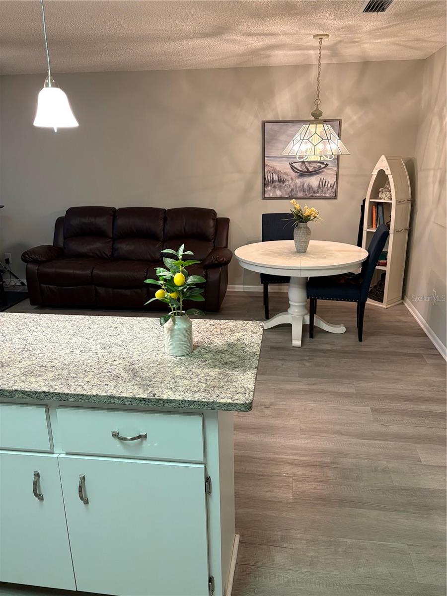 ON TOP OF THE WORLD - Residential