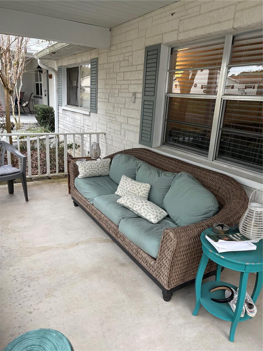 ON TOP OF THE WORLD - Residential