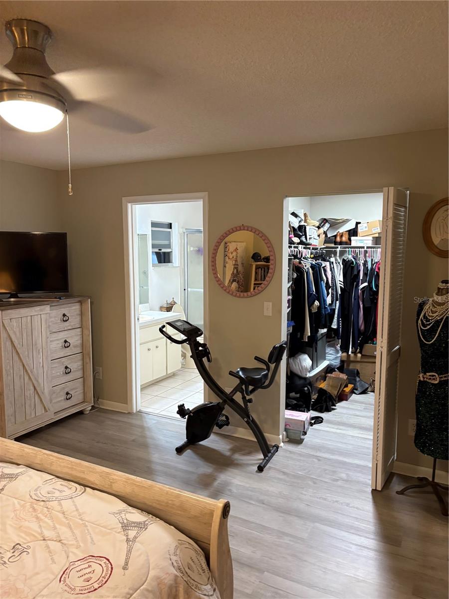 ON TOP OF THE WORLD - Residential