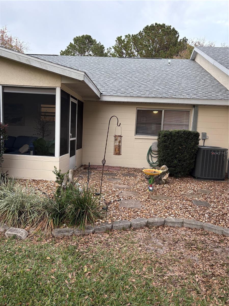 ON TOP OF THE WORLD - Residential