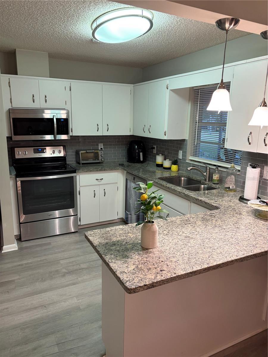 ON TOP OF THE WORLD - Residential