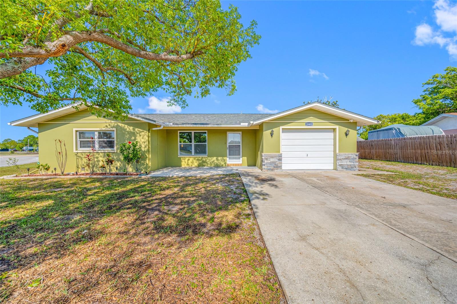 JASMINE LAKES - Residential