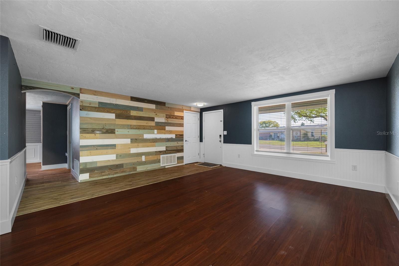 JASMINE LAKES - Residential