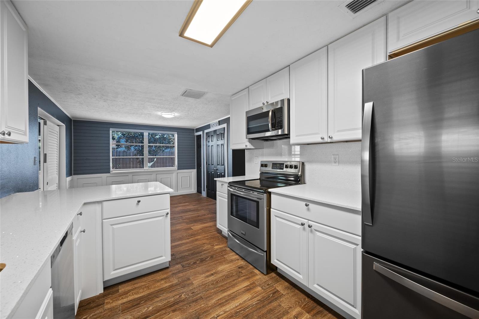 JASMINE LAKES - Residential
