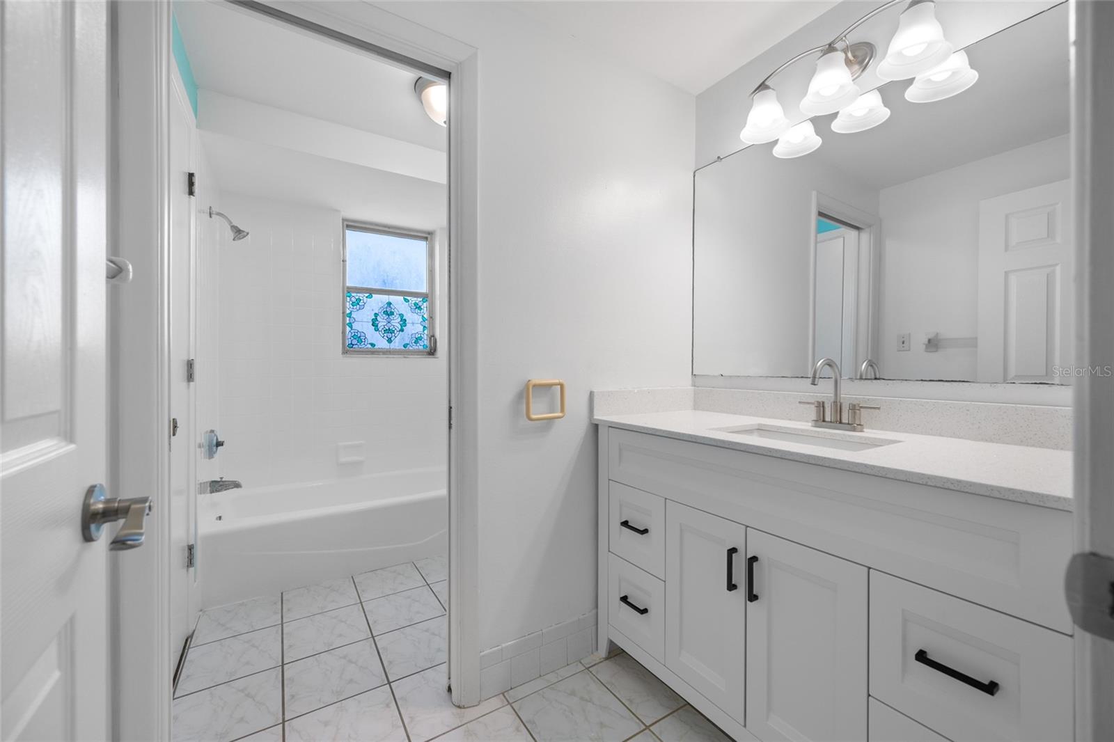 JASMINE LAKES - Residential