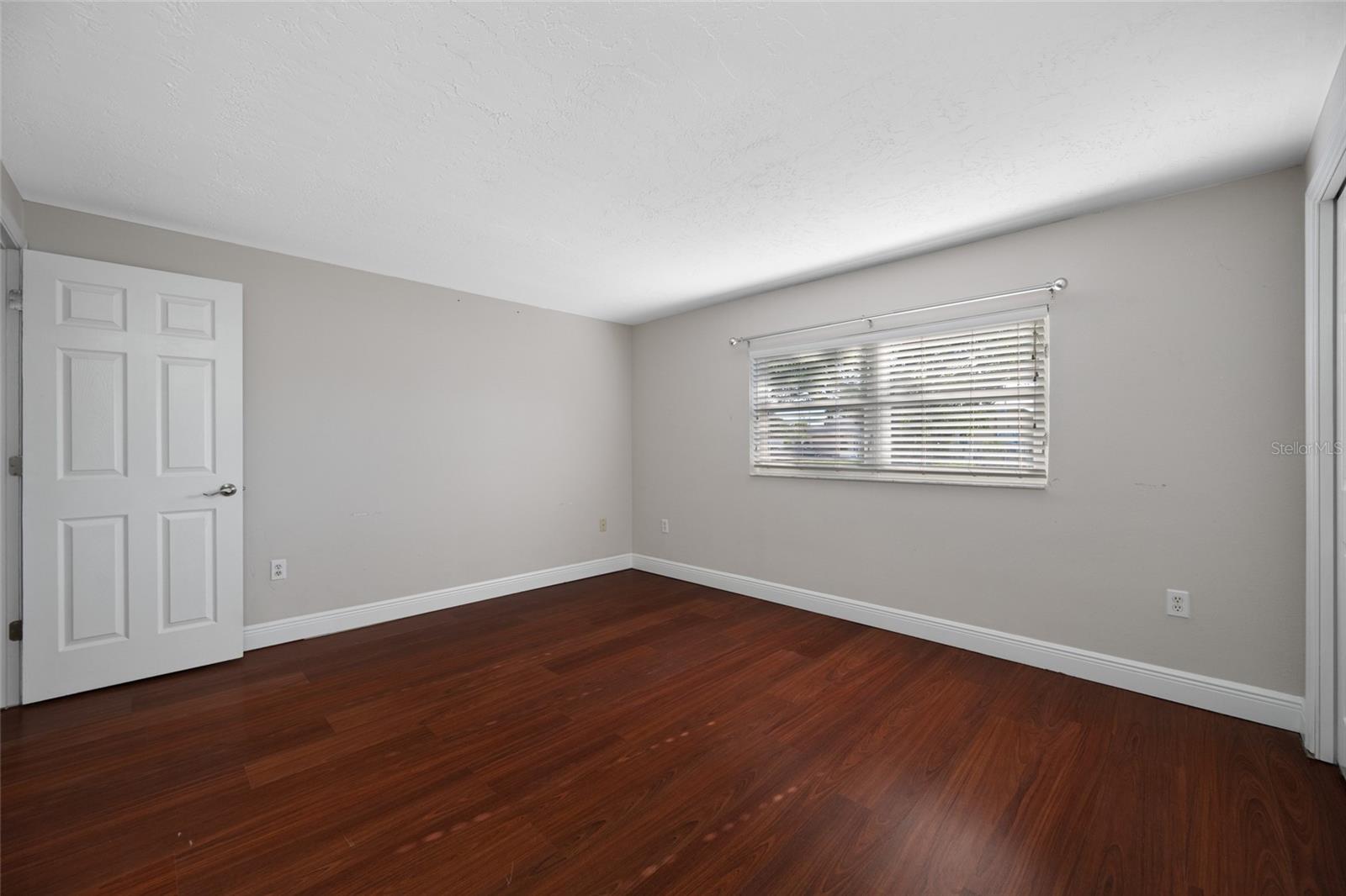 JASMINE LAKES - Residential
