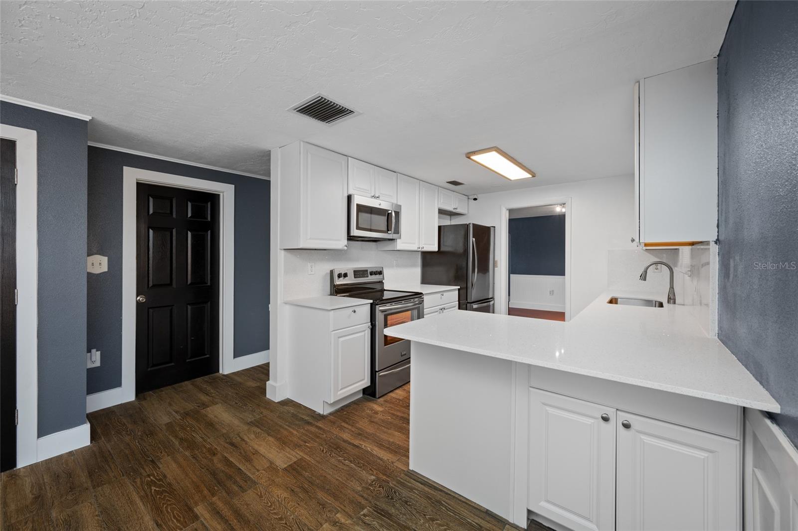 JASMINE LAKES - Residential