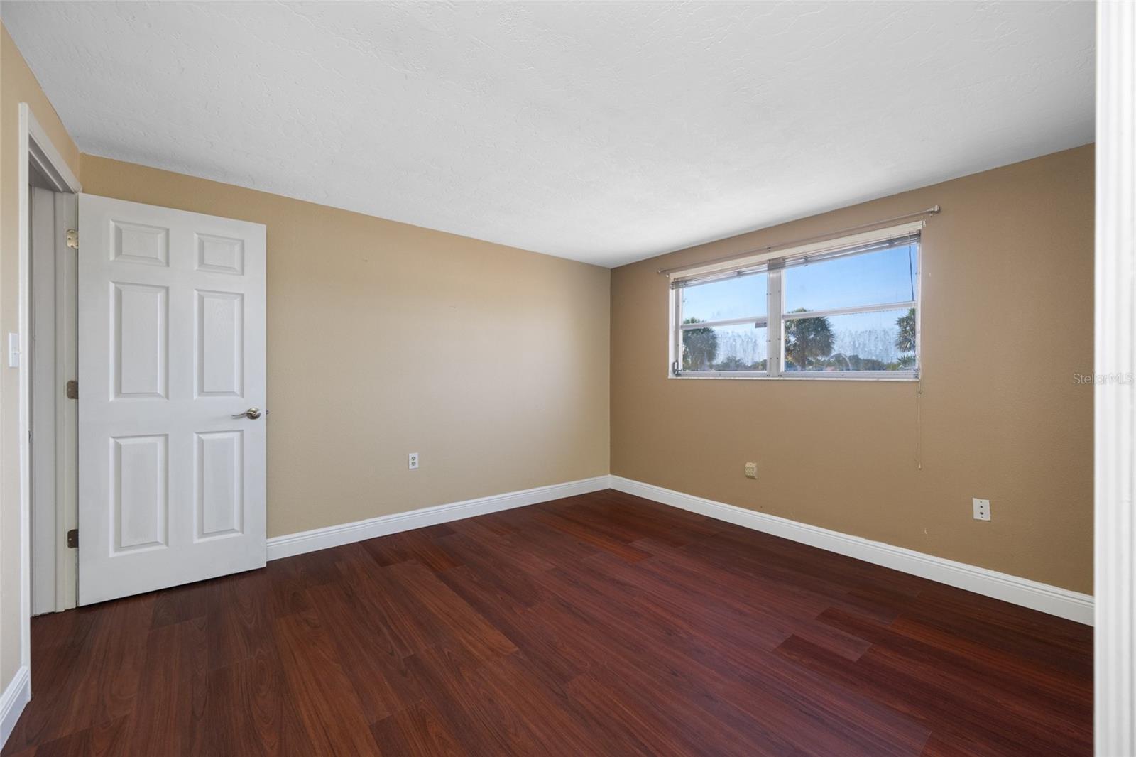 JASMINE LAKES - Residential
