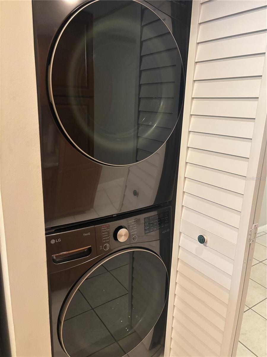 ISLAND VIEW SOUTH CONDO - Residential