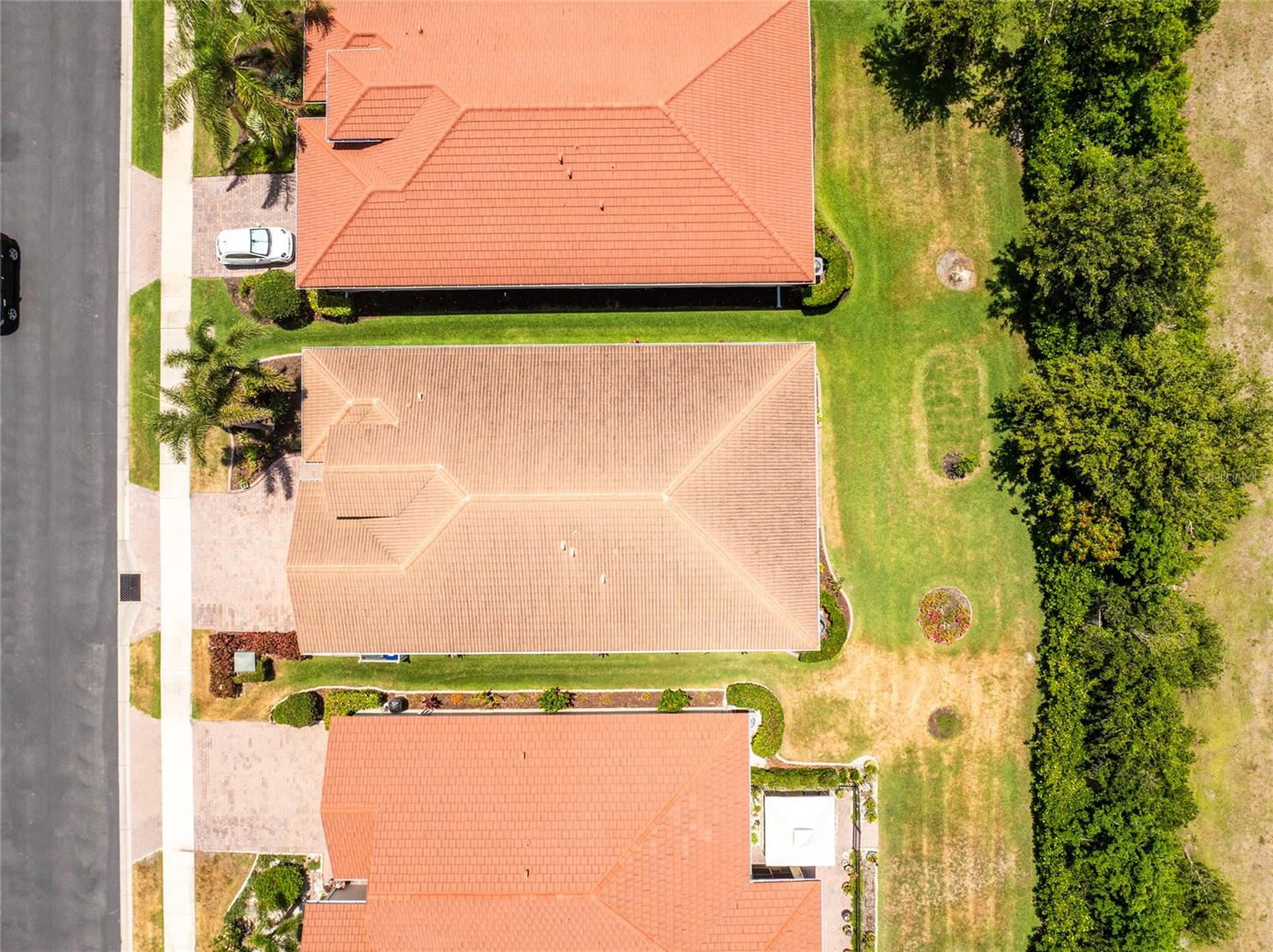 CARIBBEAN VILLAGE - Residential