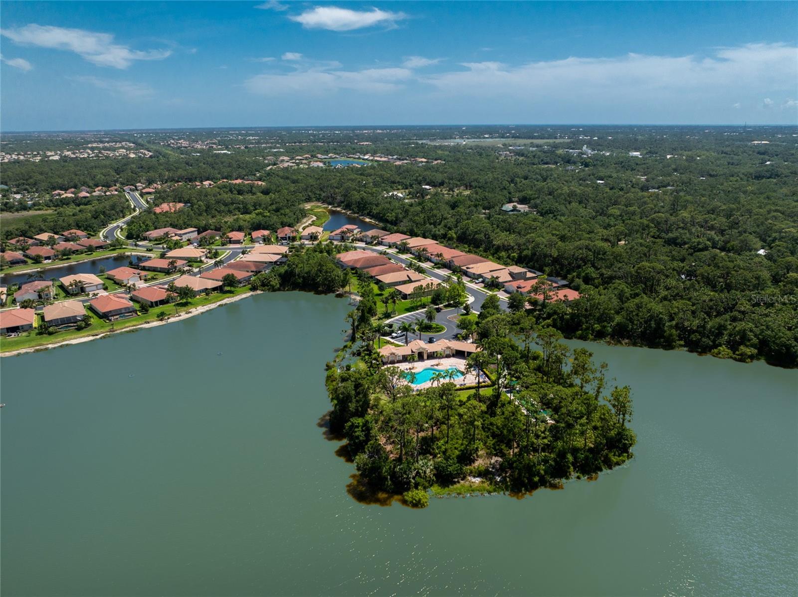CARIBBEAN VILLAGE - Residential